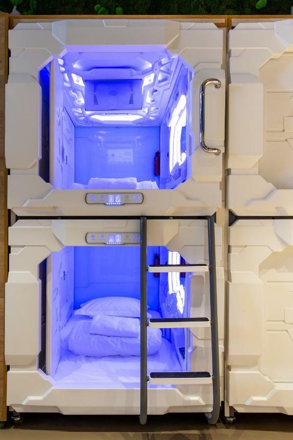 Spacehotel Карлсруе Екстериор снимка